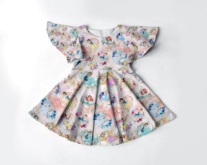 Princesses flutter sleeved dress