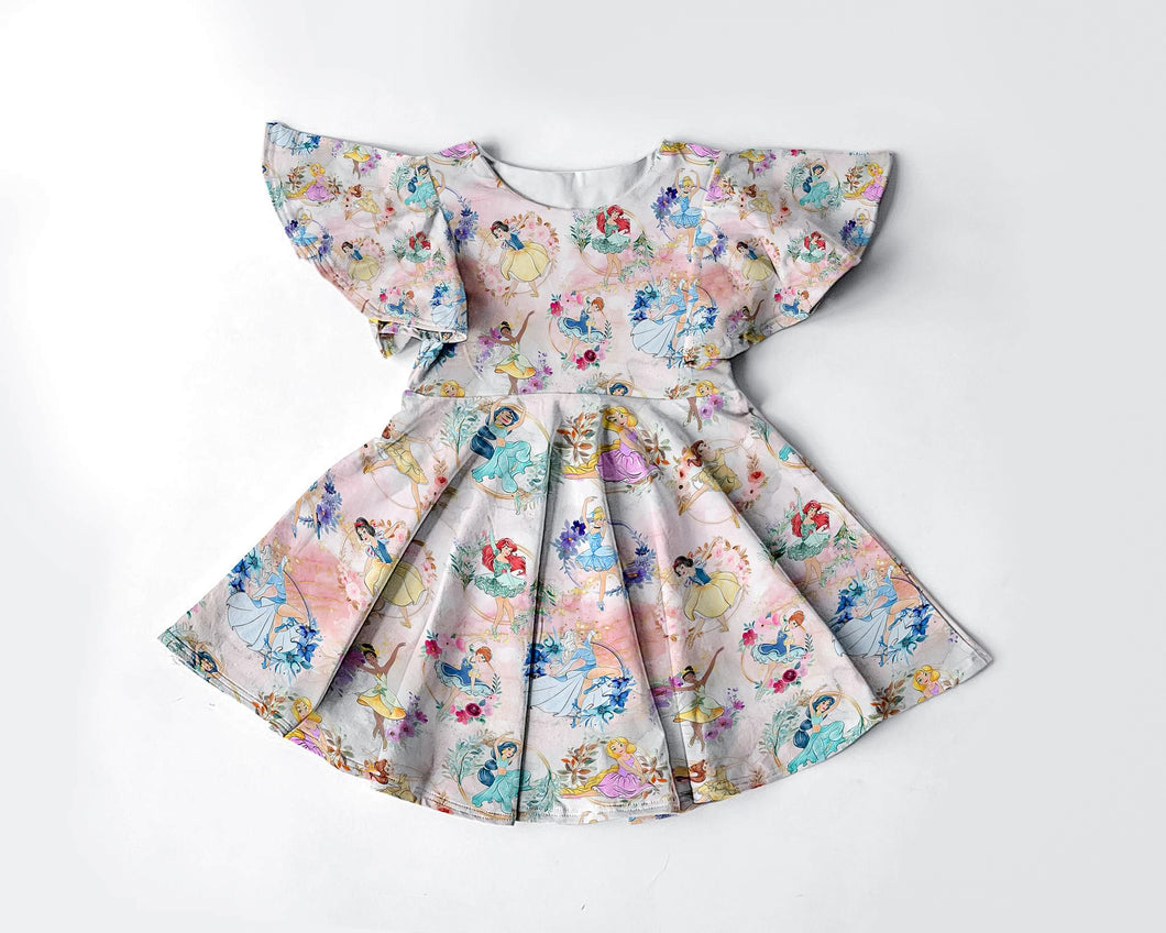 Princesses flutter sleeved dress